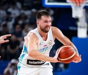 AYX-东契奇遭遇三持续失利，加拿大队教练压力巨大！