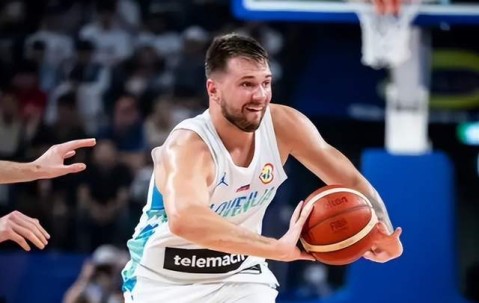 AYX-东契奇遭遇三持续失利，加拿大队教练压力巨大！