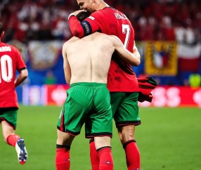 爱游戏体育-C罗在C9比赛中势不可挡，出色防守引发热议！的简单介绍